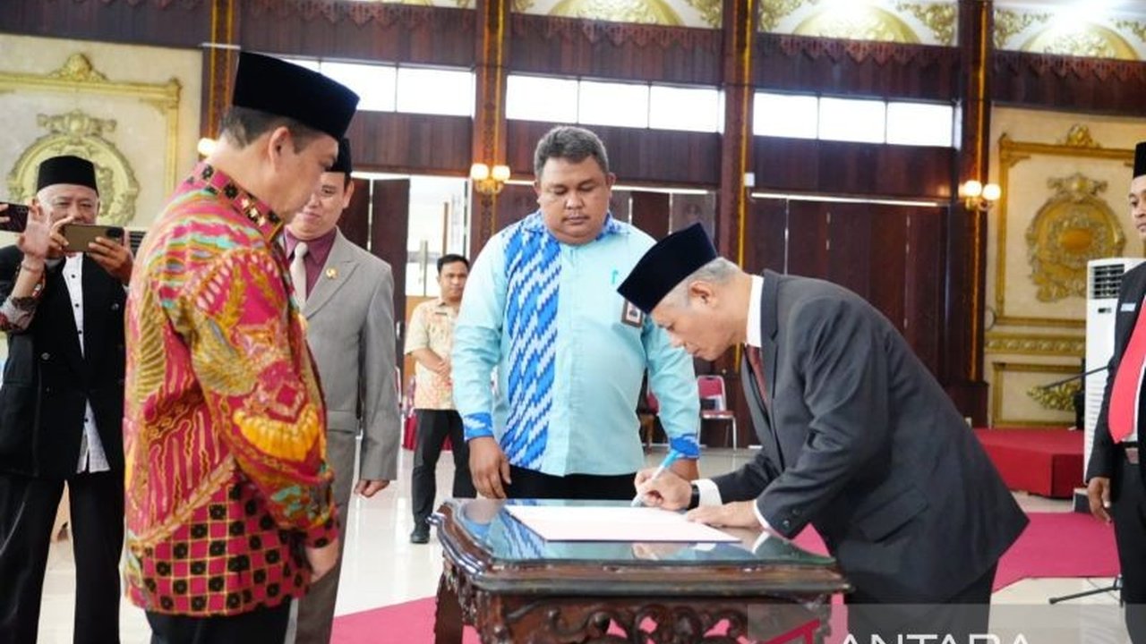 Gubernur Kalimantan Barat Ria Norsan menegaskan peran strategis Forum Kewaspadaan Dini Masyarakat (FKDM) sebagai garda terdepan menjaga ketahanan sosial masyarakat dari berbagai ancaman.
