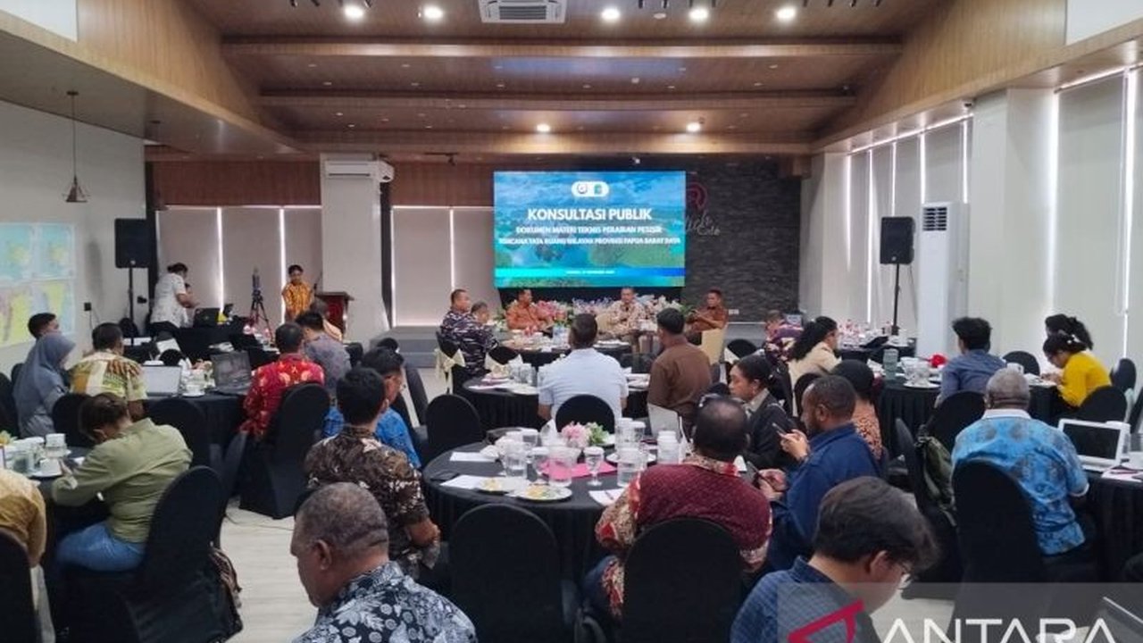 Pemerintah Provinsi Papua Barat Daya (PBD) mematangkan dokumen **Pemanfaatan Ruang Laut Papua Barat Daya** melalui konsultasi publik, memastikan kepentingan masyarakat pesisir terakomodasi dalam perencanaan pembangunan ekonomi kelautan.