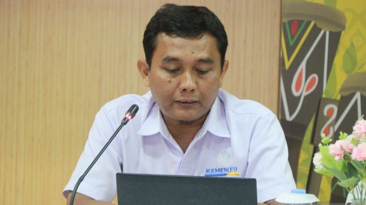Penyaluran Kredit Usaha Rakyat (KUR) di wilayah Papua Barat dan Papua Barat Daya hingga September 2025 mencapai Rp562,54 miliar, dengan sektor perdagangan memimpin penyerapan dana. Simak detail realisasi KUR Papua Barat selengkapnya!