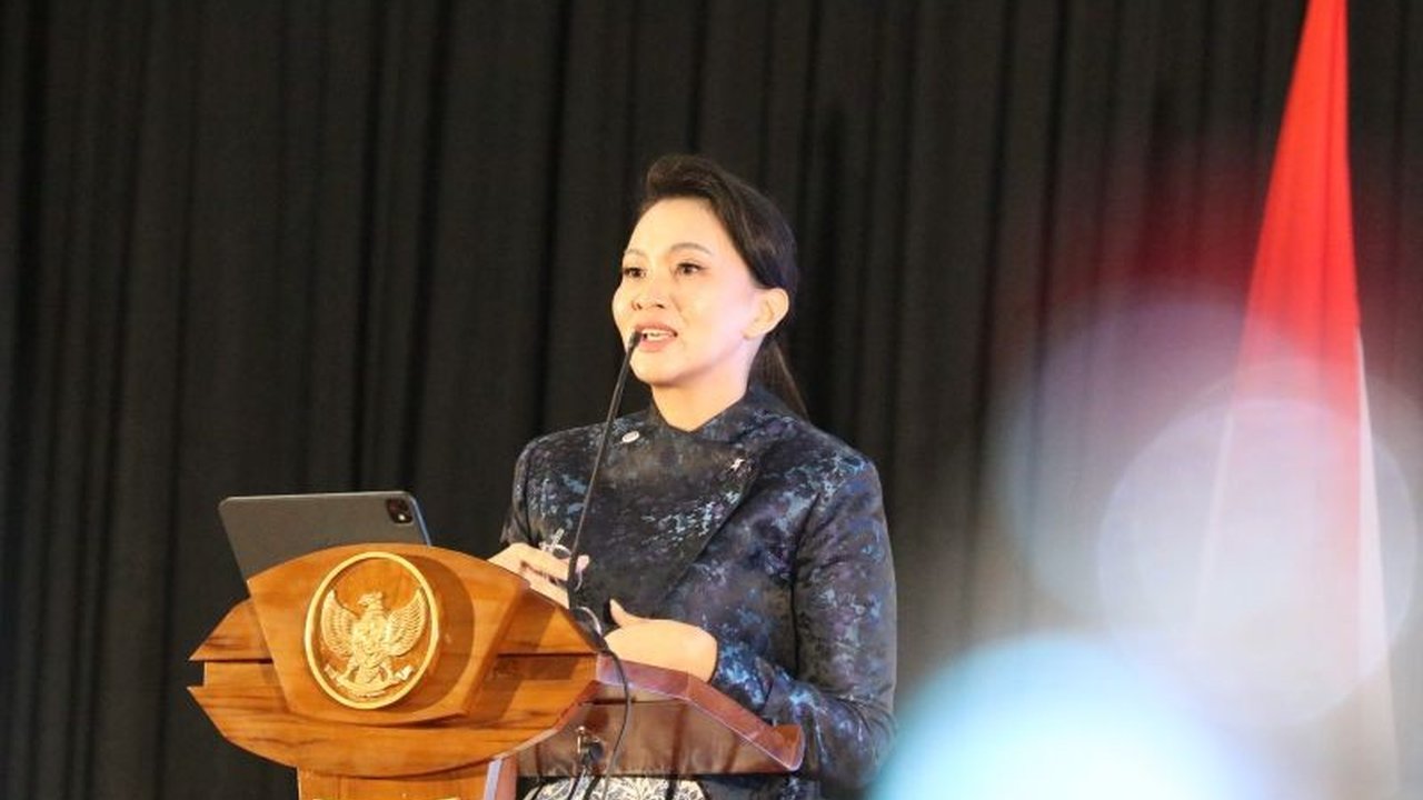 Gubernur Maluku Utara, Sherly Tjoanda, menegaskan komitmennya terhadap efisiensi anggaran dan percepatan pembangunan Sofifi, termasuk proyek vital Trans Kieraha, untuk meningkatkan konektivitas dan ekonomi daerah.