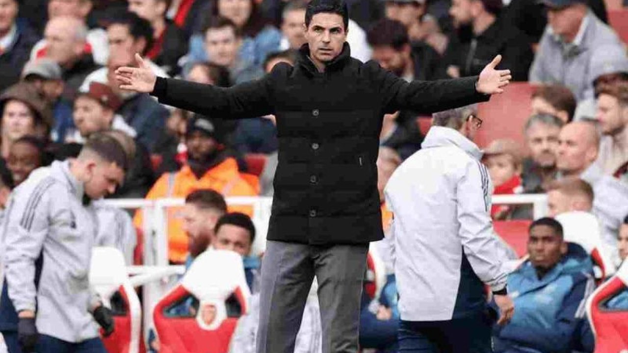 Pelatih Mikel Arteta meminta skuad Arsenal untuk tidak terlena dengan tren positif jelang laga tandang melawan Sunderland di Liga Inggris. Apakah The Gunners mampu mempertahankan puncak klasemen?