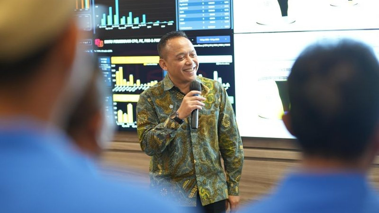 PalmCo, subholding PTPN III, mencatat kinerja gemilang dengan laba bersih tumbuh 84 persen menjadi Rp3,48 triliun di Kuartal III-2025, ditopang digitalisasi dan efisiensi operasional.