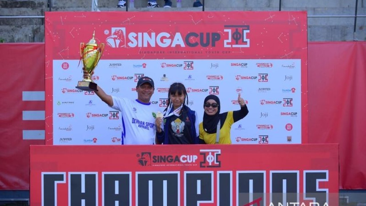 Tim sepak bola Tajimalela FA U-14 dari Bekasi berhasil **juara Singa Cup 2025** di Singapura, mengalahkan La Stallions 1-0 di final dan mengharumkan nama bangsa.