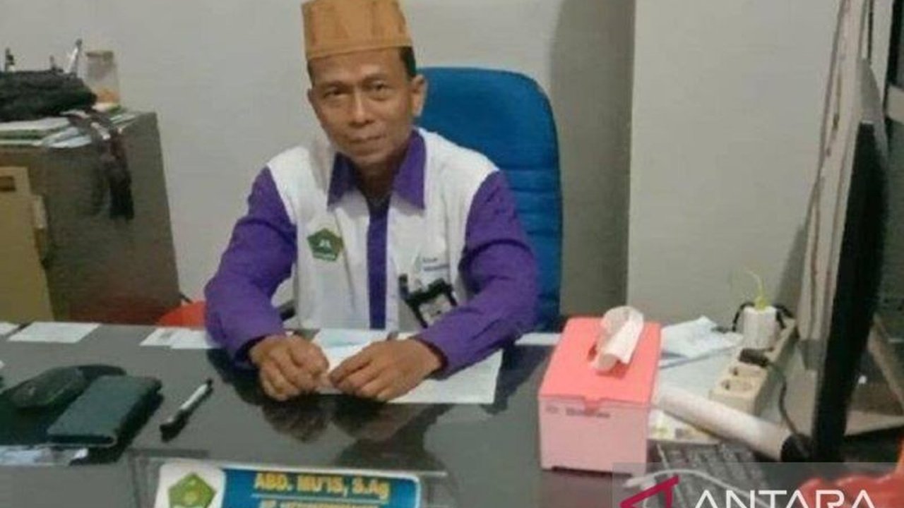 Sebanyak 49 calon jamaah haji asal Kabupaten OKU menunda keberangkatan ke Tanah Suci pada musim haji 2026 karena berbagai faktor. Simak penyebab penundaan calon jamaah haji OKU dan langkah selanjutnya.
