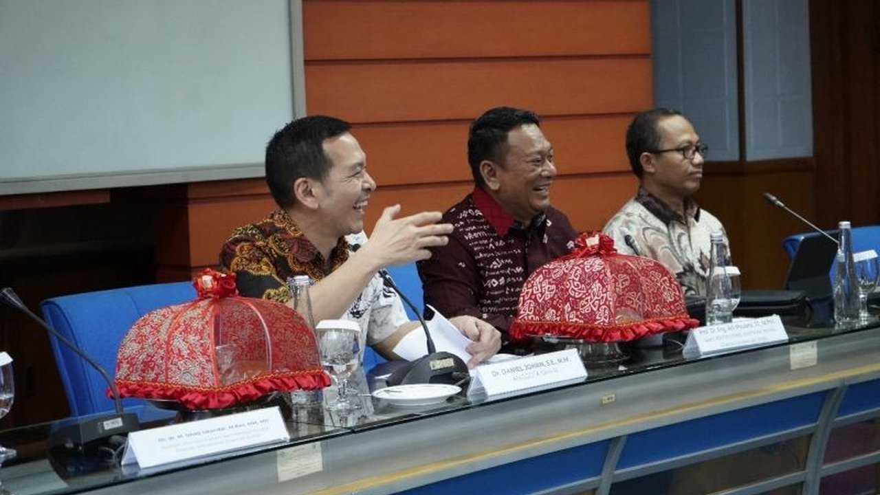 Pemerintah Provinsi Sulawesi Selatan optimistis Rancangan Undang-Undang (RUU) Komoditas Strategis akan memperkuat posisi petani dan nelayan, didukung sinergi berbagai pihak.