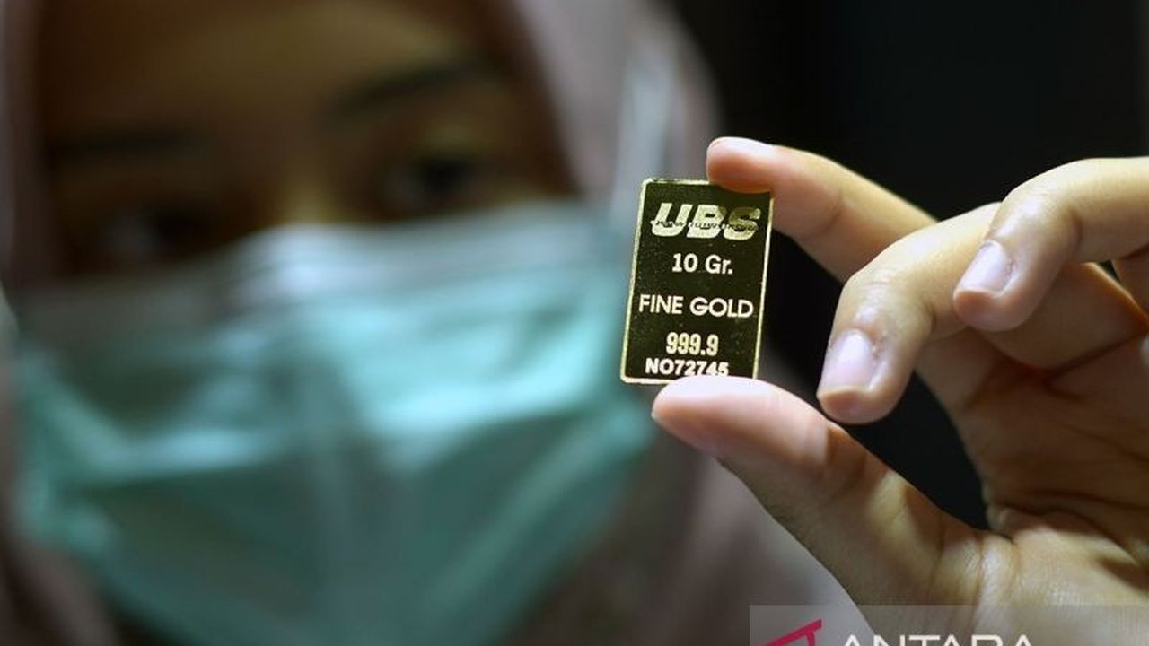 Harga emas UBS dan Galeri24 di Pegadaian kompak mengalami penurunan signifikan pada Kamis ini, menarik perhatian investor dan pembeli logam mulia.