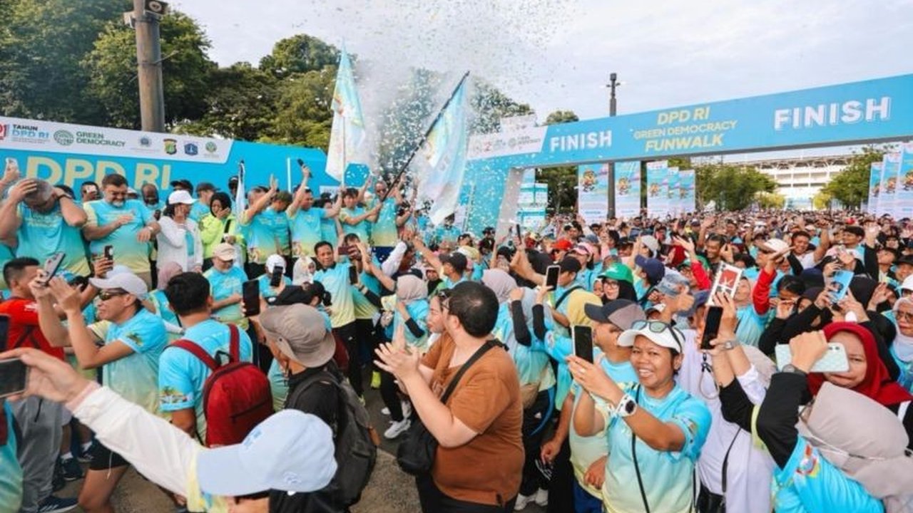 Puncak HUT ke-21 DPD RI ditandai dengan Green Democracy Fun Walk, wujud komitmen lembaga dalam mengusung paradigma 