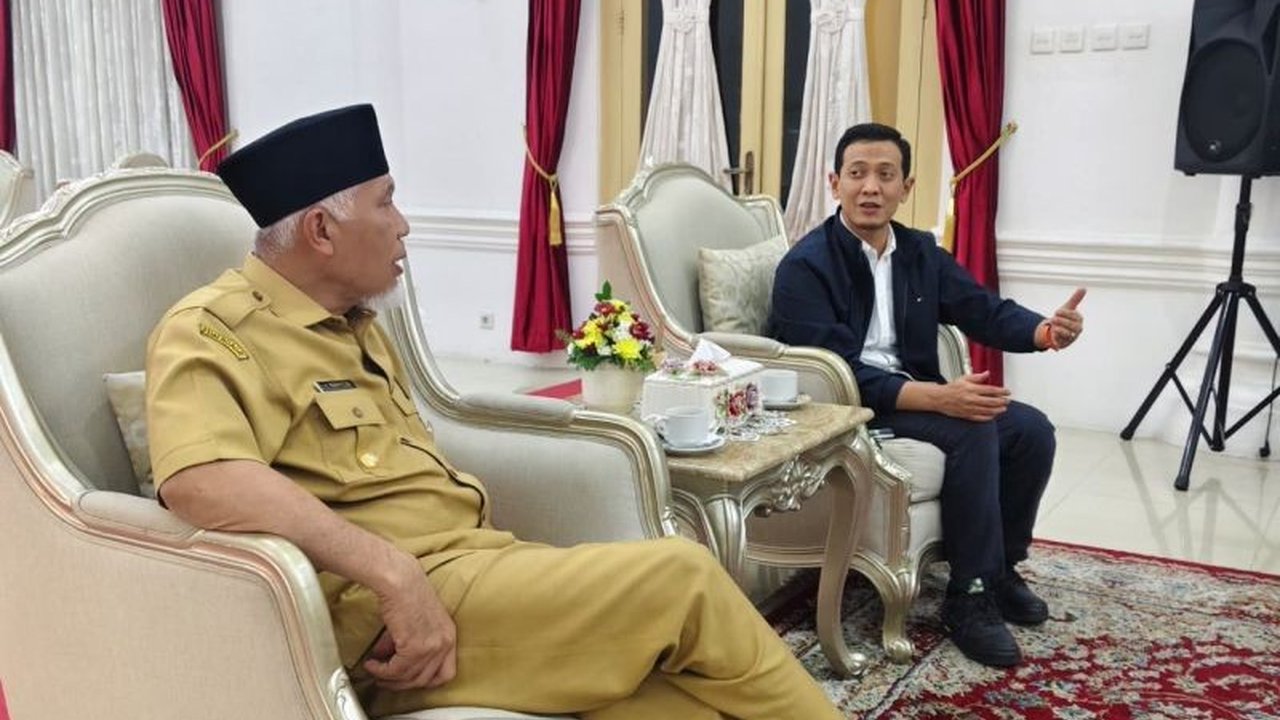 Pemprov Sumbar bersama Pertamina bergerak cepat memulihkan penyaluran BBM di SPBU usai kendala cuaca. Stok aman dan distribusi dipercepat, masyarakat diimbau tenang.
