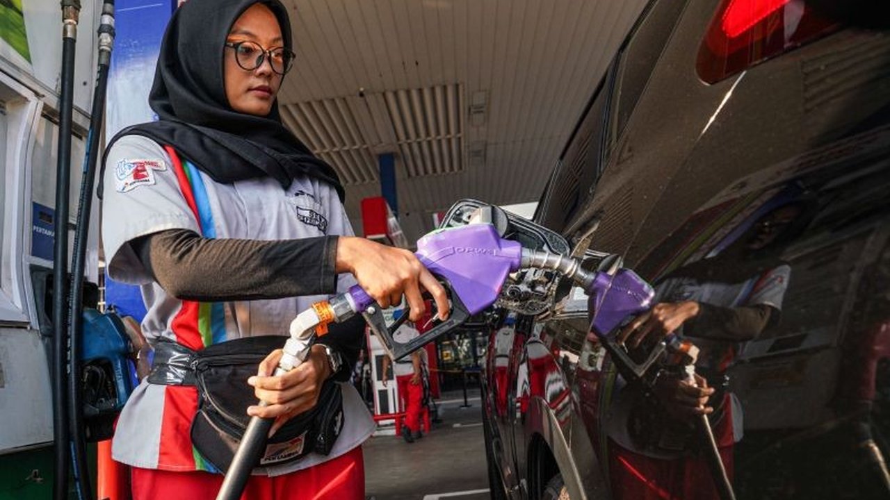 Kementerian ESDM gencar berupaya mewujudkan Swasembada Energi dan menekan impor BBM dengan solusi kuota dan mandatori E10, serta meningkatkan produksi minyak nasional.