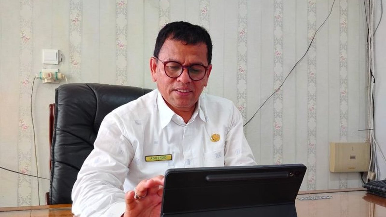 Kabupaten Agam memiliki dua lokasi energi panas bumi berkapasitas di atas 25 megawatt di Maninjau dan Marapi, membuka peluang investasi besar yang terus dipromosikan.