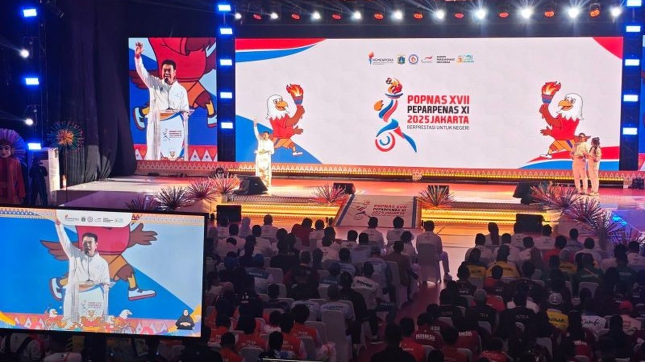 Provinsi DKI Jakarta berhasil menjadi juara umum Popnas 2025 dengan perolehan 101 medali emas. Simak detail dominasi kontingen Ibu Kota di ajang olahraga pelajar nasional ini!
