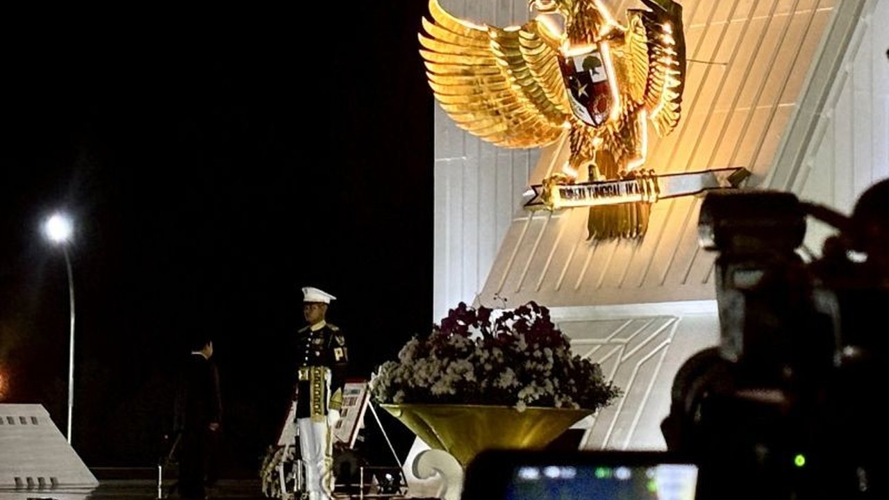 Presiden Prabowo Subianto memimpin Upacara Ziarah Nasional dan Renungan Suci Hari Pahlawan 2025 di TMP Kalibata, mengingatkan pentingnya mengenang jasa para pahlawan.