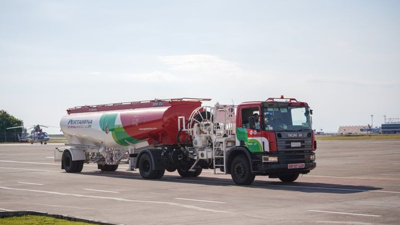 Pertamina Patra Niaga menggelar Aviation Global Summit 2025, memperkuat posisi Indonesia dalam pengembangan Sustainable Aviation Fuel (SAF) demi penerbangan rendah emisi. Forum ini bertujuan membangun sinergi global menuju masa depan aviasi berkelanjutan.