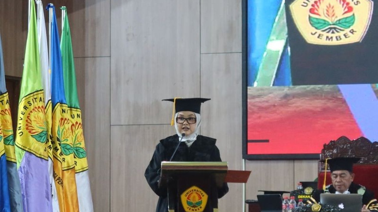 Dosen Unej Dessy Rachmawati memaparkan Inovasi Produk Kesehatan Kopi Robusta Pandalungan sebagai solusi mandiri perawatan gigi dan mulut, mengatasi ketergantungan impor.