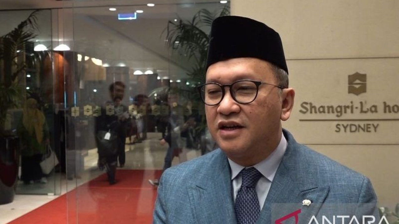 Presiden terpilih Prabowo Subianto akan bertemu mantan PM Australia Paul Keating di Sydney. Pertemuan ini diharapkan mempererat hubungan Indonesia-Australia dan membahas potensi investasi.