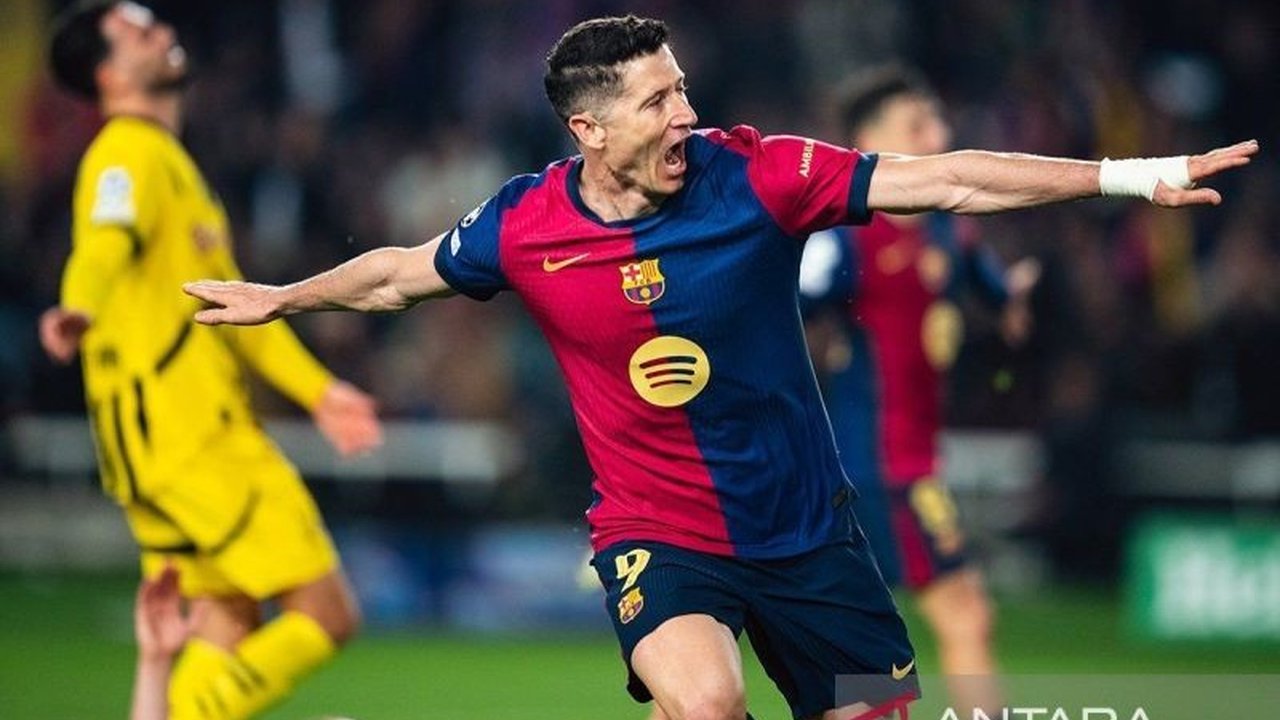 Penyerang top Robert Lewandowski akhirnya buka suara mengenai kegagalannya bergabung dengan Manchester United pada 2012. Apa yang sebenarnya terjadi?