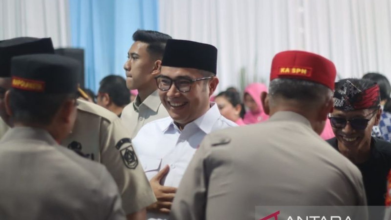 DPRD Kabupaten Bogor mengapresiasi kehadiran SMA Kemala Taruna Bhayangkara (KTB) di Gunung Sindur, yang dinilai menghadirkan pendidikan unggulan dan berstandar nasional, menarik ribuan pendaftar.