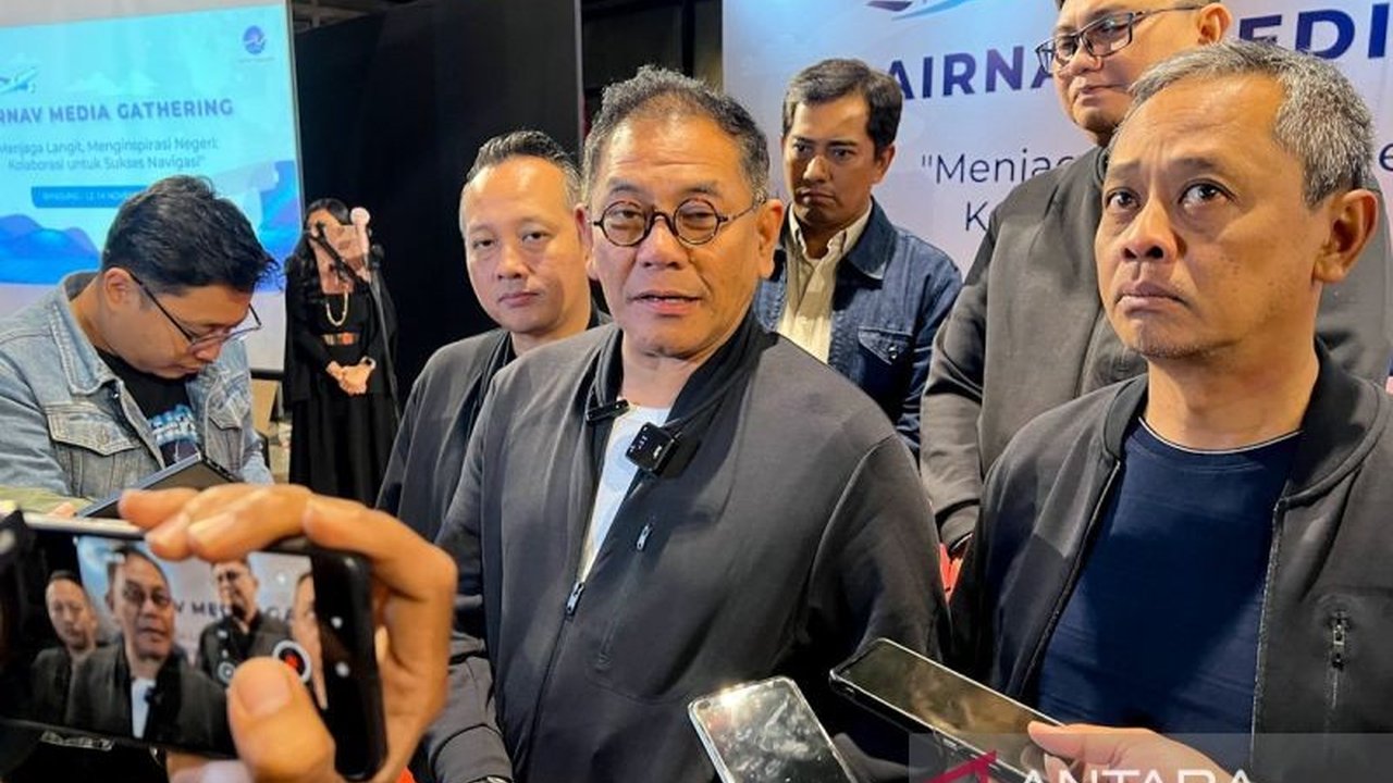 AirNav Indonesia bersinergi dengan BMKG dan PVMBG memperkuat Mitigasi Cuaca Ekstrem demi keselamatan penerbangan nasional selama libur Natal dan Tahun Baru 2025/2026. Bagaimana AirNav menjamin kelancaran perjalanan Anda?