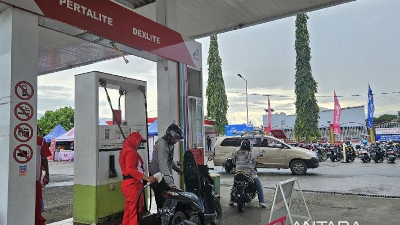 Menjelang akhir tahun, PT Pertamina Patra Niaga Regional Papua Maluku memastikan Pertamina Siaga Suplai Energi Papua dan Maluku tetap aman di tengah ancaman cuaca buruk, dengan memperketat pengawasan distribusi.