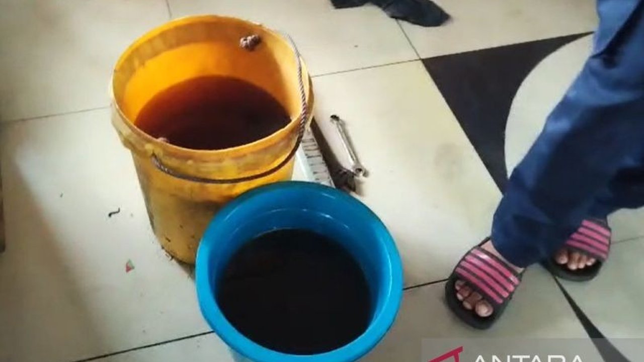 Aksi percobaan pencurian solar dari mobil Damkarmat Makassar di Posko Carester Ujung Tanah berhasil digagalkan, namun pelaku berhasil melarikan diri. Kejadian ini menambah daftar kasus serupa.