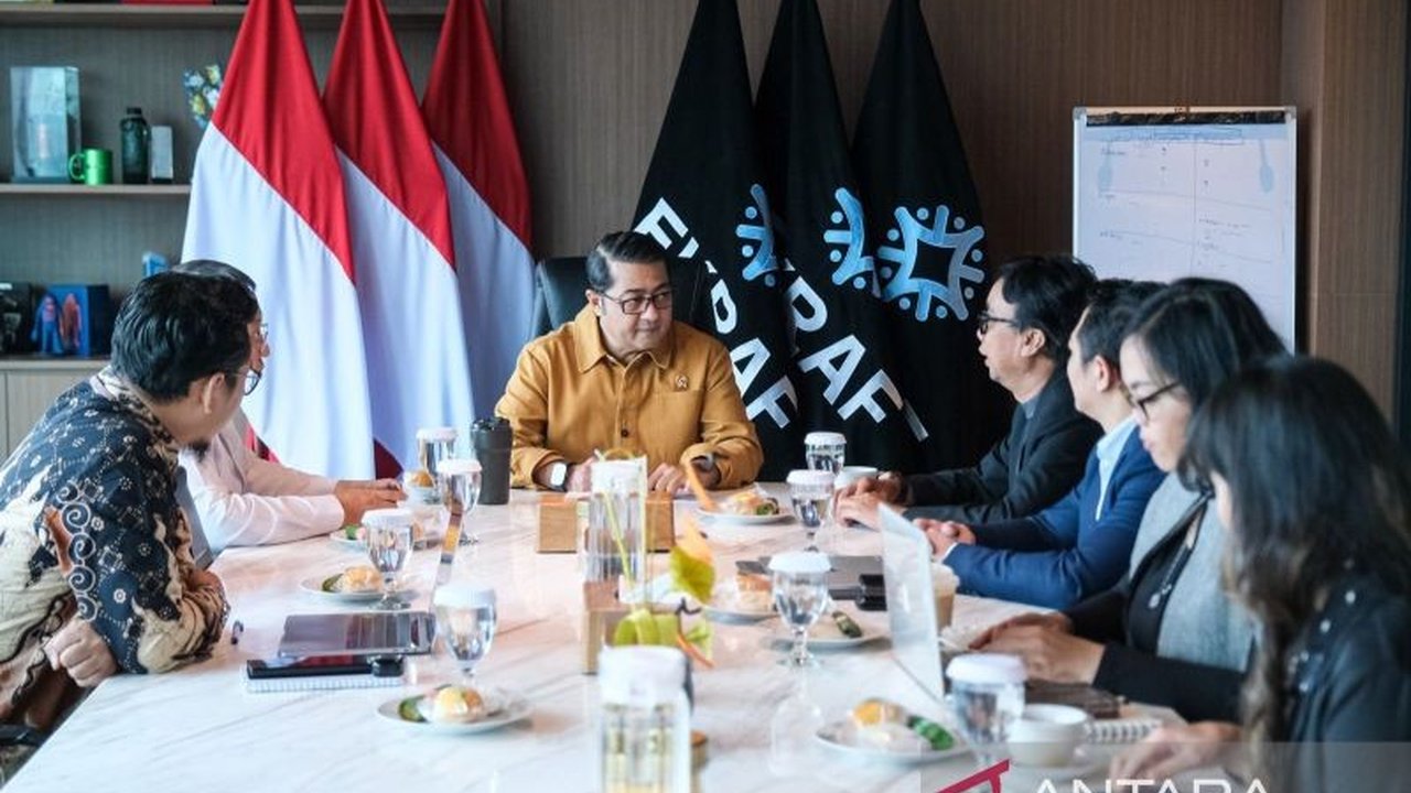 Kemenekraf dukung pengembangan talenta kreatif melek teknologi melalui kolaborasi strategis dengan Imaginexis dalam acara DIGINEX conXperience untuk transformasi digital.