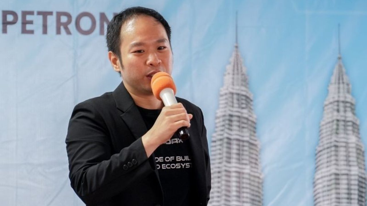 Pelaku perdagangan aset kripto Indodax menilai penurunan Harga Bitcoin di bawah USD 100.000 merupakan dinamika pasar di tengah ketidakpastian global, dipengaruhi faktor makroekonomi.