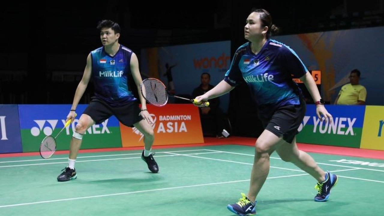 Bobby Setiabudi/Melati Daeva Oktavianti berhasil memastikan All Indonesian Final ganda campuran di Indonesia International Challenge 2025 usai taklukkan wakil Malaysia.