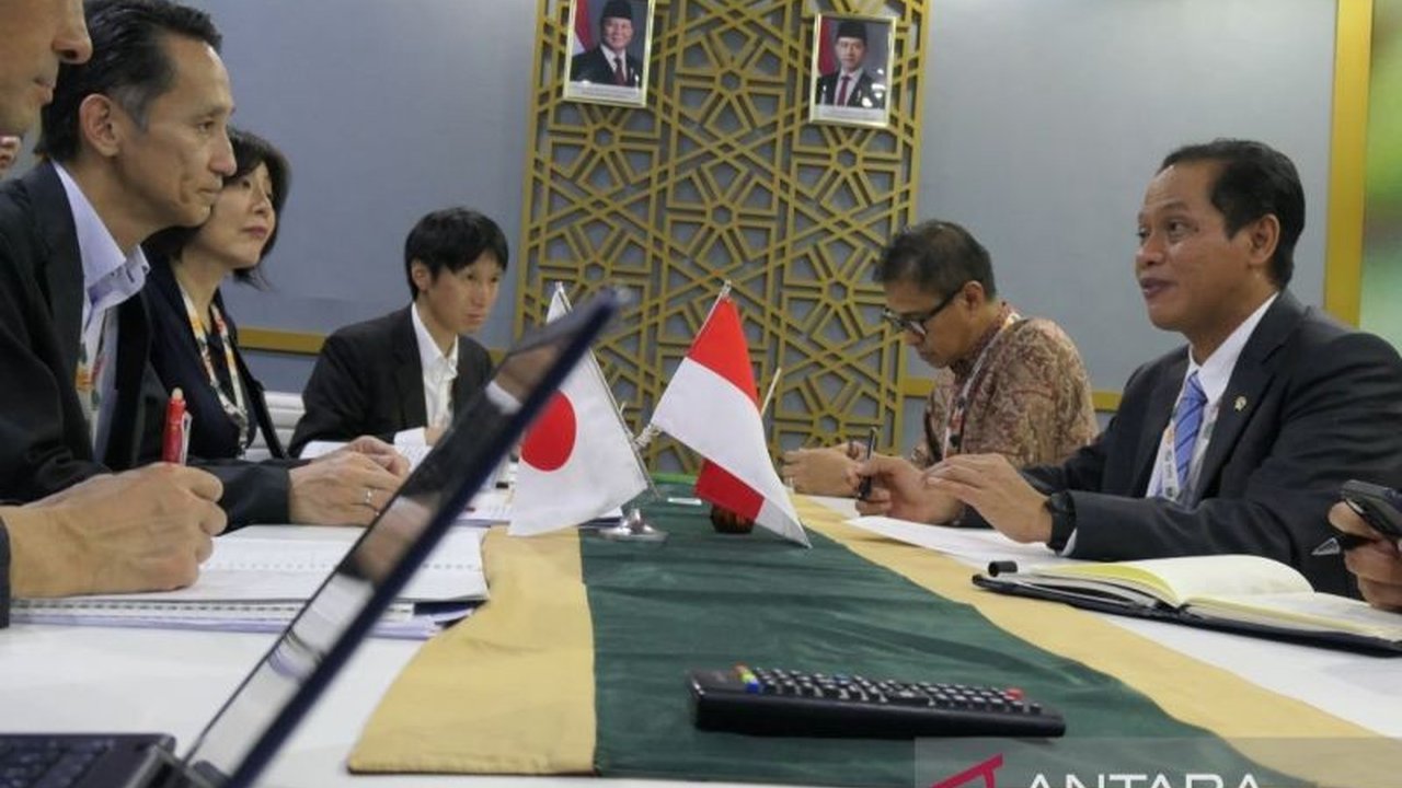 Menteri Lingkungan Hidup Indonesia bertemu dengan Wakil Menteri Lingkungan Hidup Jepang di COP30 untuk melanjutkan kesepakatan bilateral dalam kerja sama perdagangan karbon, demi mencapai target iklim global.