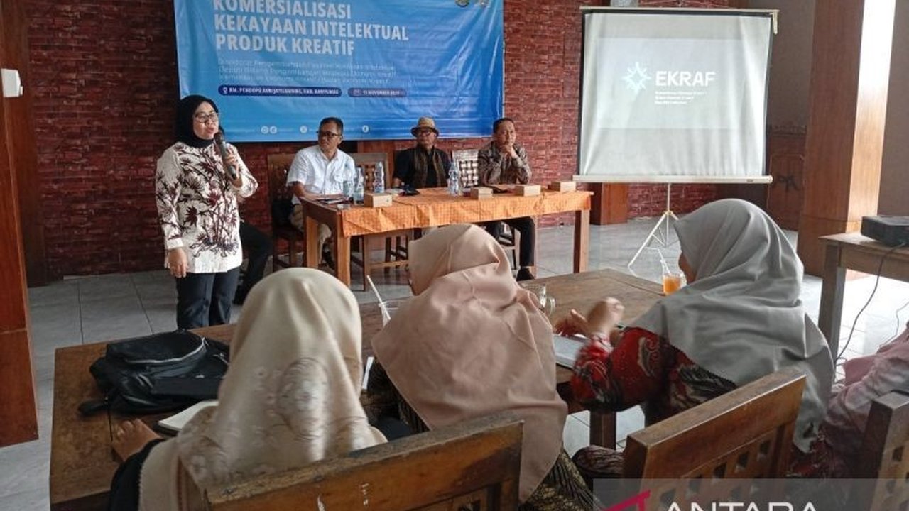 DPR RI dan Kemenparekraf bersinergi memperkuat ekosistem Ekonomi Kreatif Banyumas dengan sosialisasi Kekayaan Intelektual, pendampingan, dan fasilitasi pendanaan. Simak upaya mereka!