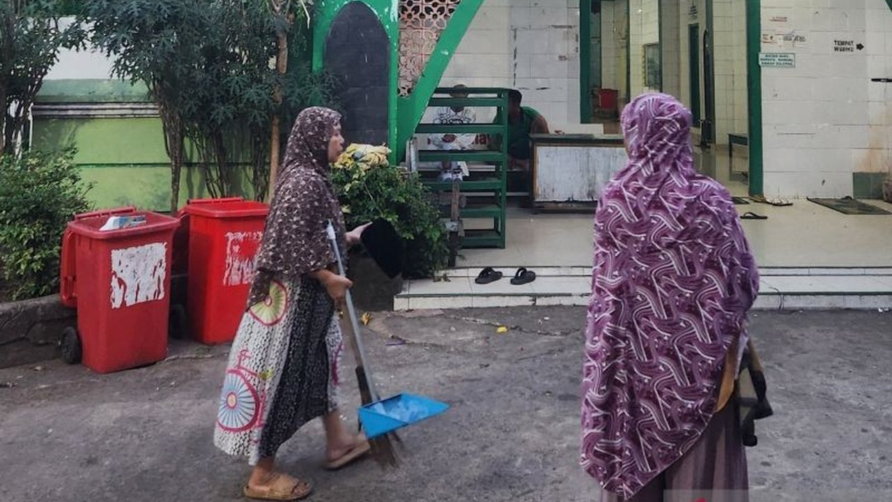 Pemerintah Kota Palembang gencar mengajak warga mengembangkan usaha daur ulang sampah. Inisiatif ini diharapkan mampu menambah penghasilan keluarga sekaligus mengatasi tumpukan sampah yang terus meningkat.