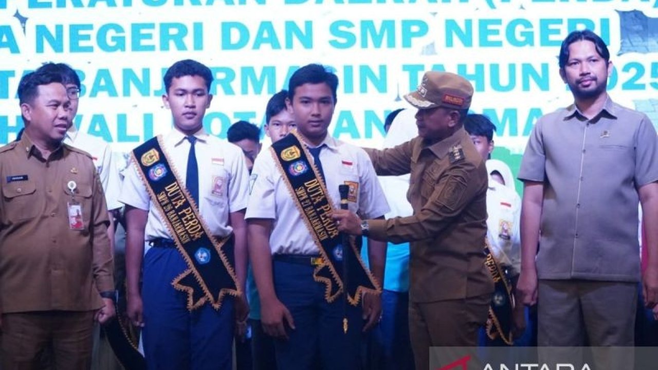 DPRD Banjarmasin sangat terbantu dengan inisiatif siswa menjadi Duta Perda Banjarmasin. Program ini efektif menyosialisasikan aturan daerah demi mewujudkan kota tertib dan nyaman.