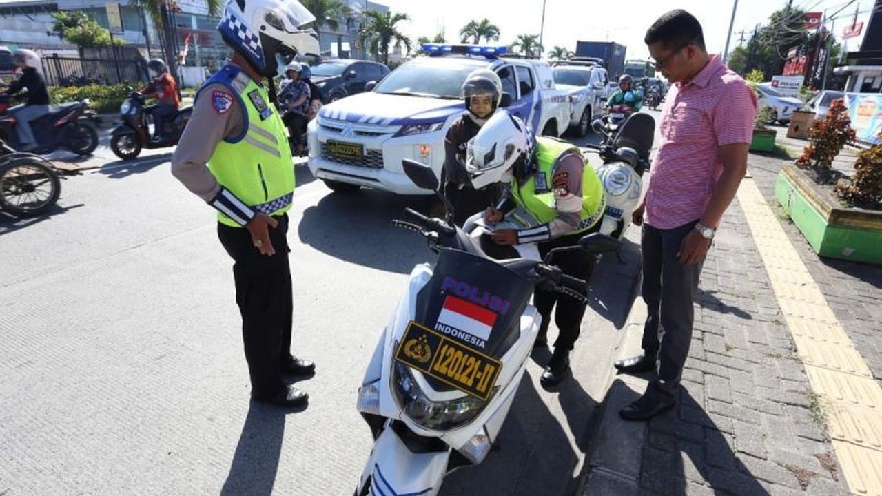 Polda Sumut kembali menggelar Operasi Zebra 2025 selama dua pekan untuk meningkatkan keselamatan berkendara. Apa saja fokus penindakan dan imbauan penting bagi pengendara?