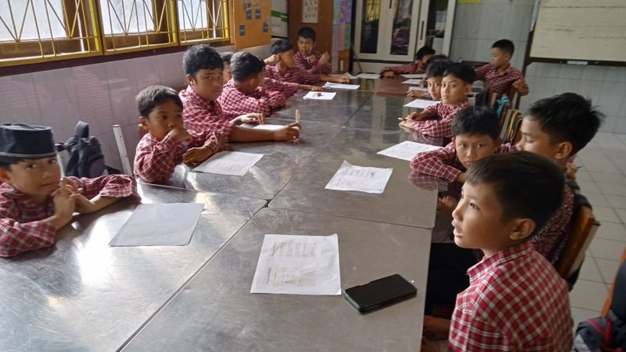 Pemerintah Kota Mataram menghadapi tantangan besar dalam merealisasikan program Sekolah Rakyat akibat ketiadaan lahan yang memenuhi syarat, meski minat masyarakat cukup tinggi.