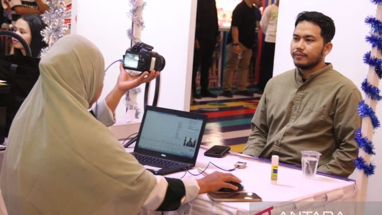 Imigrasi Kalimantan Barat menegaskan komitmennya dalam mewujudkan transformasi layanan yang transparan dan adaptif melalui Festival Imigrasi 2025 di Pontianak.