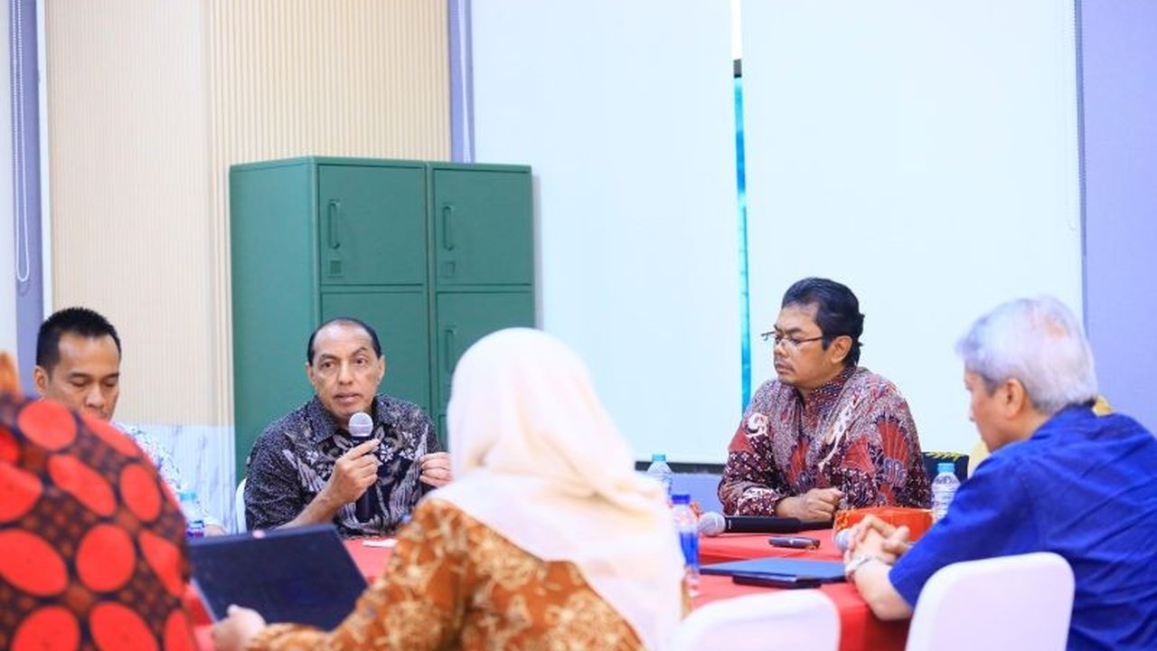 Paguyuban Lender DSI menuntut pertanggungjawaban PT Dana Syariah Indonesia (DSI) atas krisis gagal bayar DSI yang merugikan 2.500 lender hingga Rp815,2 miliar.