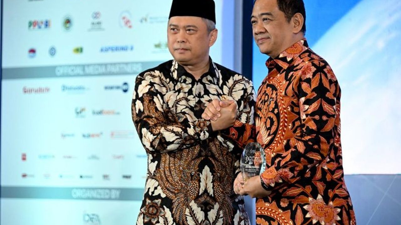 Menteri Perhubungan Dudy Purwagandhi soroti peran vital Asosiasi Logistik dan Forwarder Indonesia (ALFI) dalam mencapai Zero ODOL 2027 demi ekosistem logistik yang aman dan efisien.