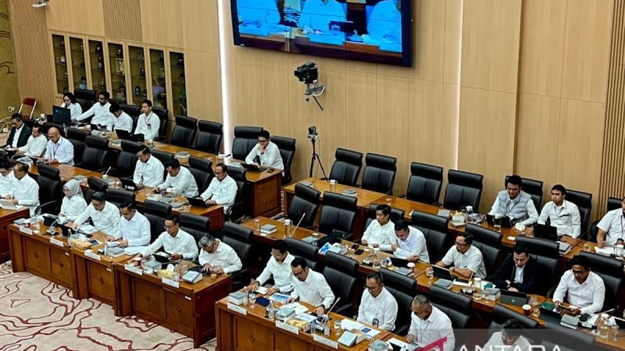 PT Perusahaan Gas Negara Tbk (PGN) berhasil menyalurkan 255 juta MMBTU gas bumi hingga Oktober 2025, menegaskan komitmennya dalam mendukung ketahanan energi nasional.
