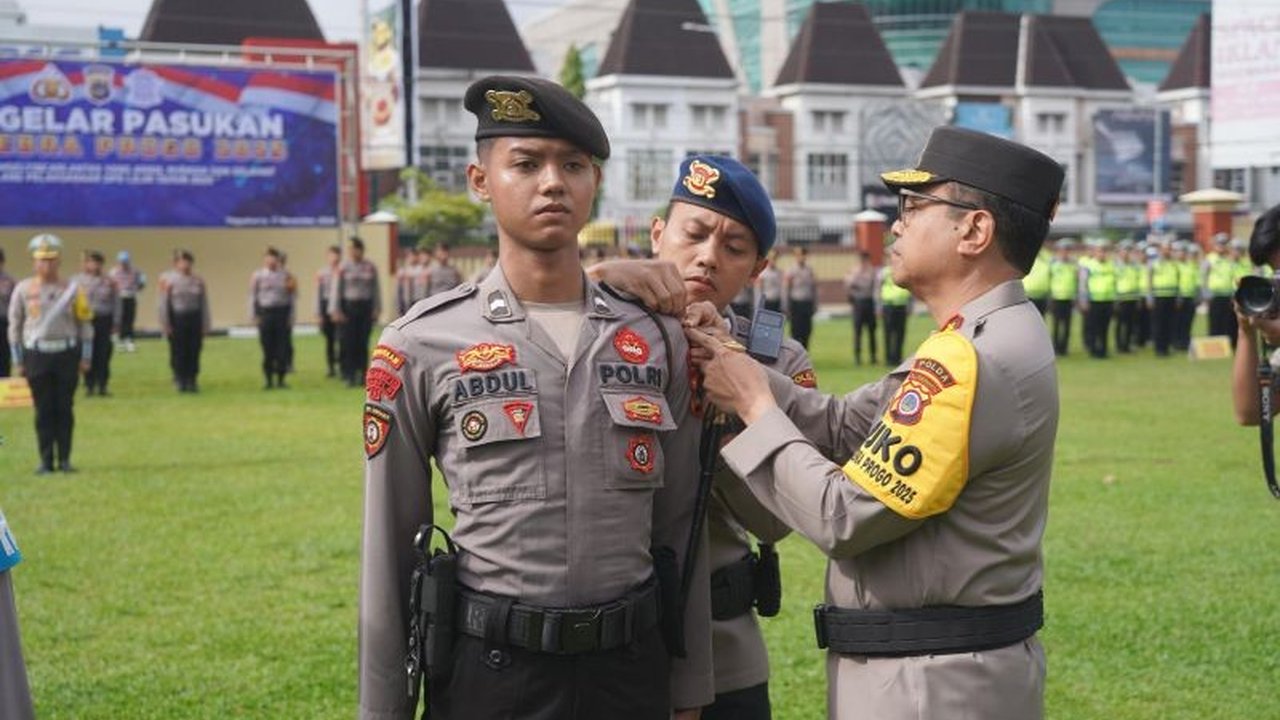 Polda DIY mengerahkan 980 personel dalam Operasi Zebra Progo 2025 mulai 17-30 November untuk meningkatkan disiplin berlalu lintas dan menekan angka kecelakaan di wilayah setempat.