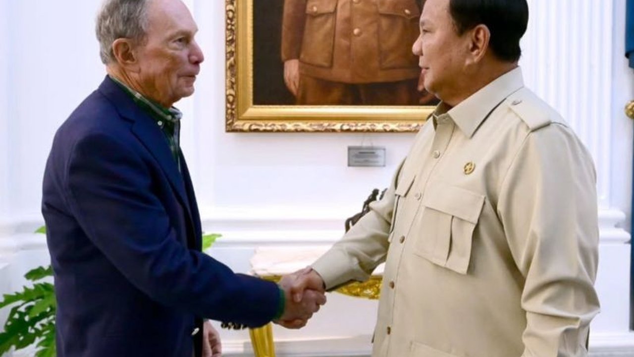 Presiden Prabowo Subianto dan Michael Bloomberg membahas potensi kerja sama Prabowo Bloomberg di bidang pendidikan, kesehatan, dan sanitasi untuk peningkatan kualitas SDM Indonesia.