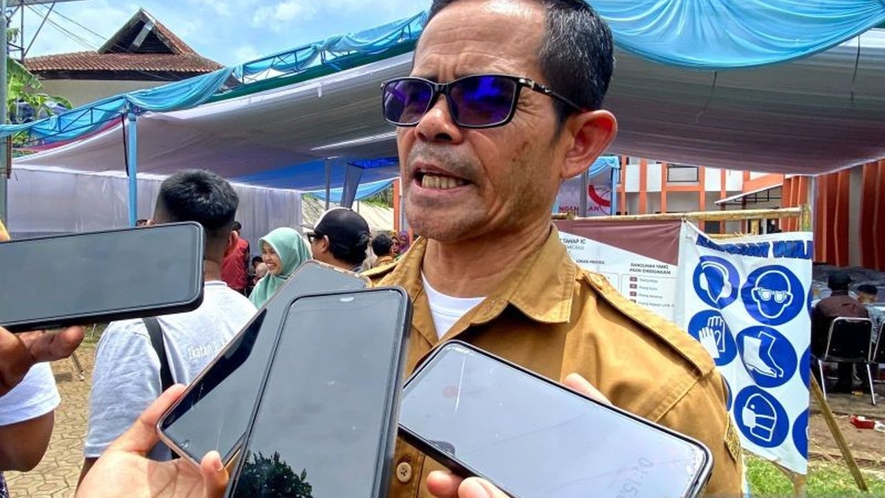 Disnakertrans Garut segera bertindak atas laporan 10 pekerja Garut terlantar di Kalimantan Barat karena upah tak dibayar. Bagaimana nasib mereka selanjutnya?