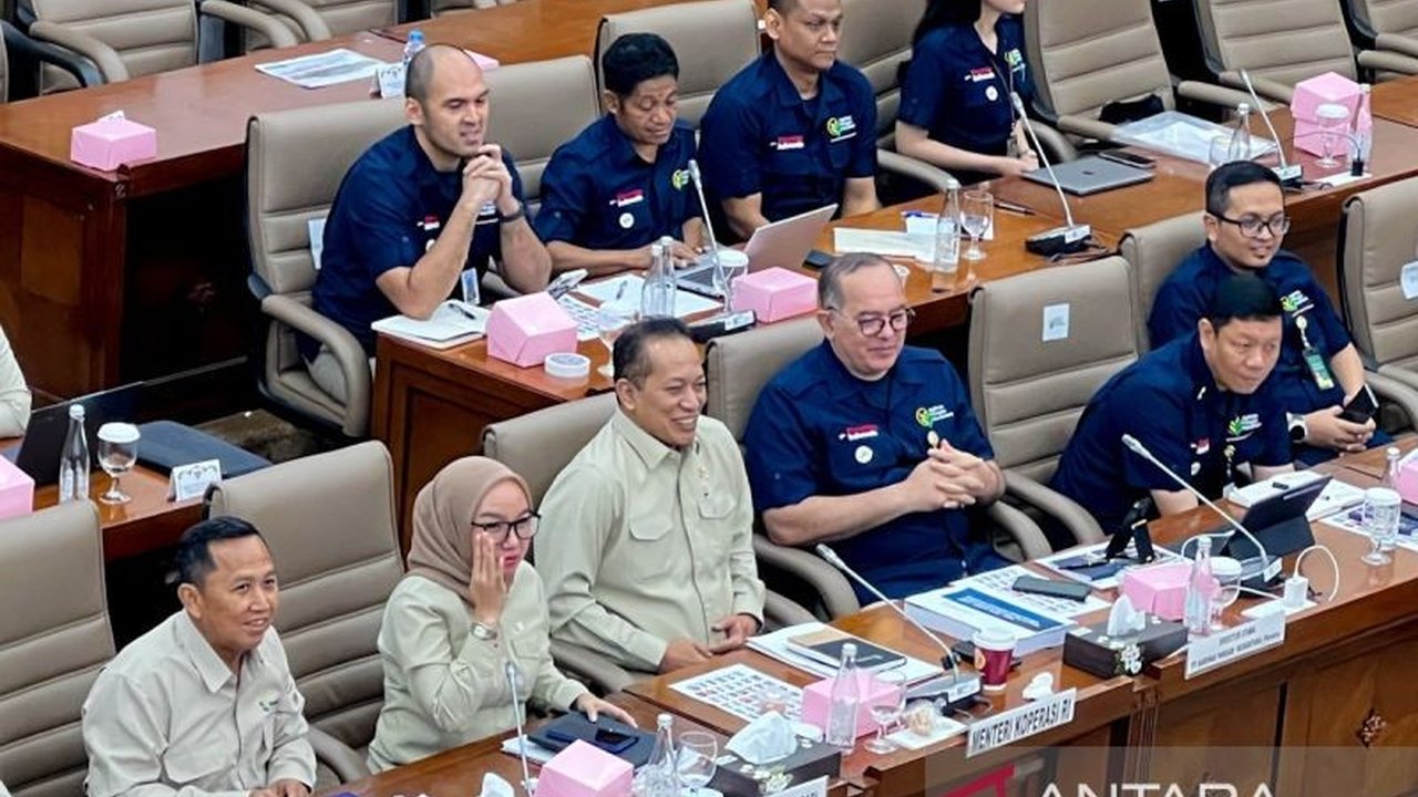 Menteri Koperasi dan Dirut Agrinas Pangan Nusantara menegaskan komitmen mereka untuk menuntaskan Pembangunan Kopdes Merah Putih pada 2026. Bagaimana strategi percepatan ini dijalankan?
