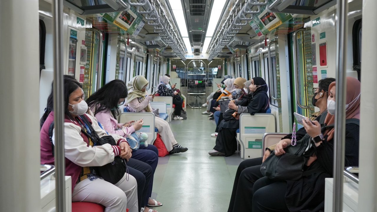 LRT Jakarta Layani 1,1 Juta Penumpang dengan Tarif Rp5.000 Sejak 2019