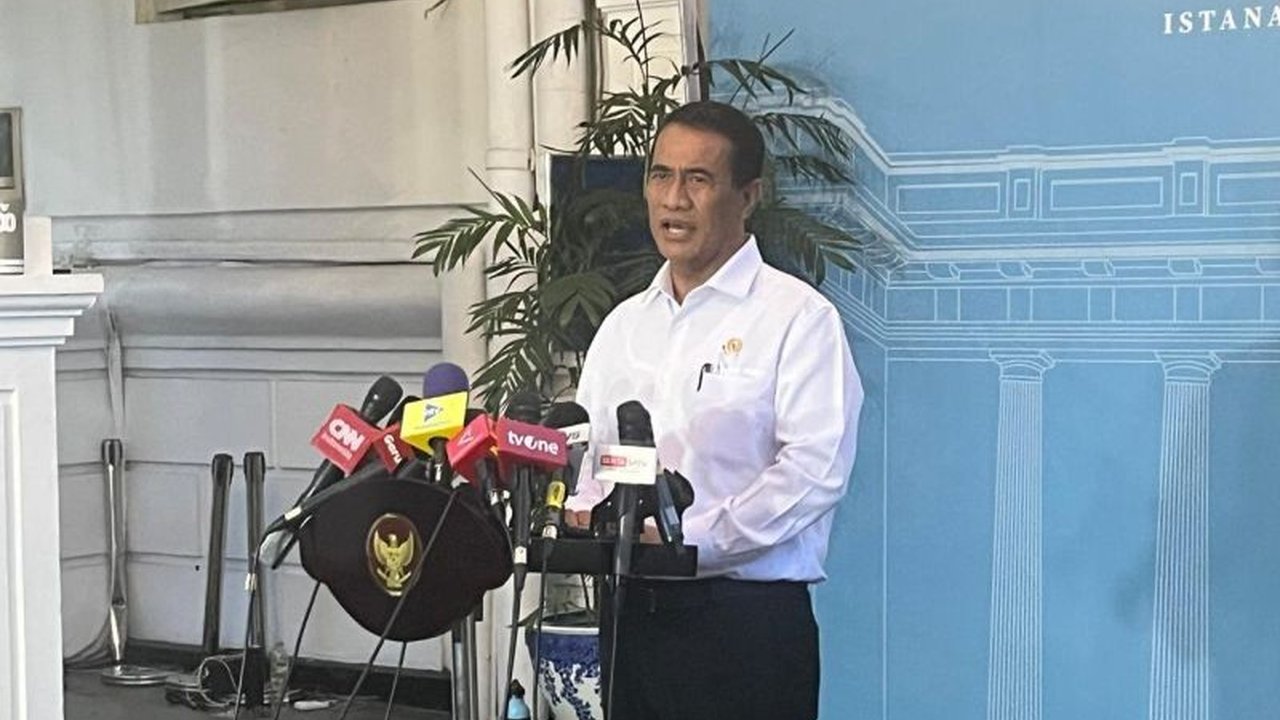 Menteri Pertanian dan Menteri ESDM menyatakan **penugasan Polri di kementerian** mereka sangat membantu memperkuat pengawasan, meskipun Mahkamah Konstitusi baru saja mengeluarkan putusan terkait hal ini.