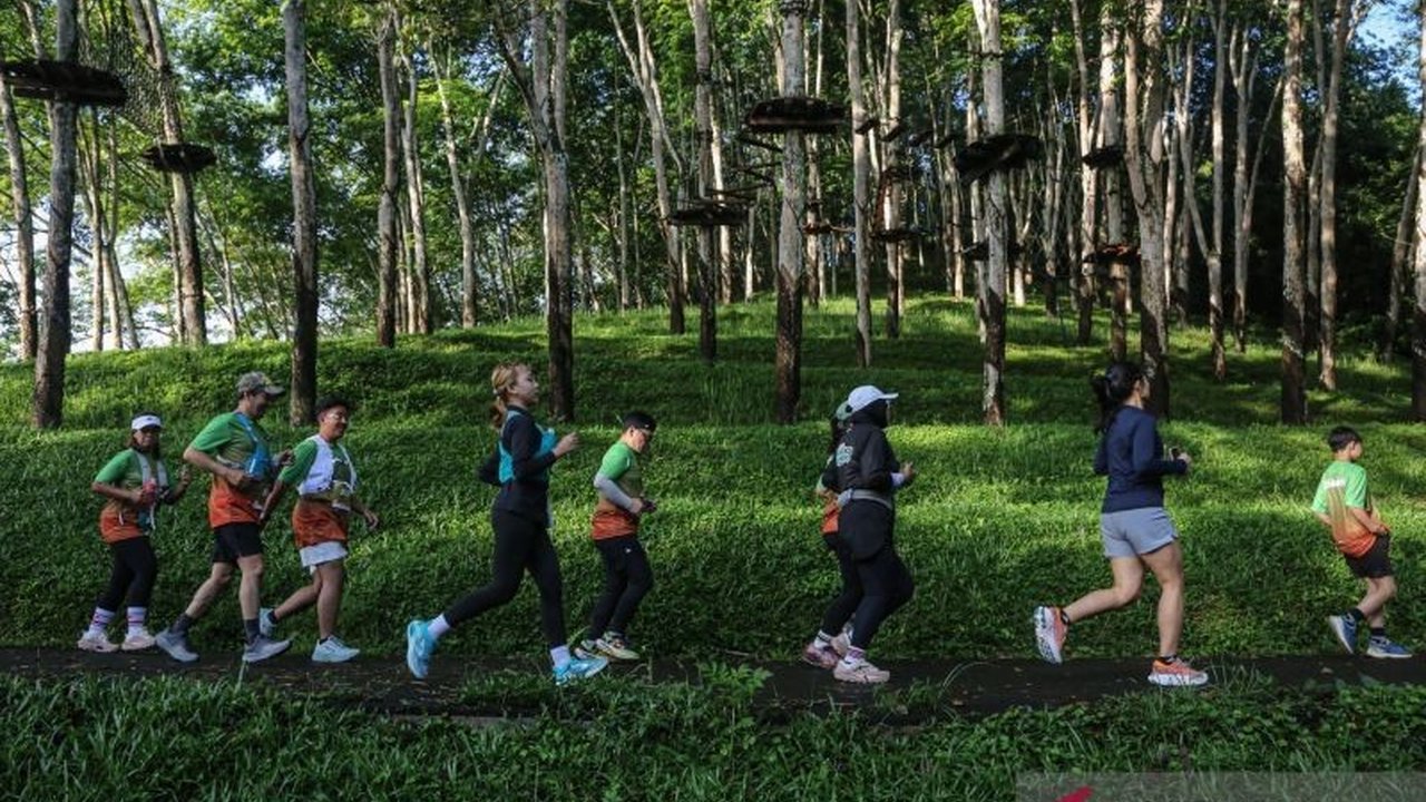 Menteri Pariwisata Widiyanti Putri Wardhana membeberkan berbagai tren wisata Indonesia yang diminati, mulai dari pendalaman budaya hingga wisata kebugaran, membuka peluang baru bagi industri pariwisata.