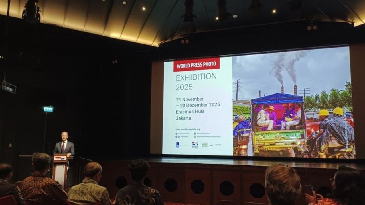Duta Besar Belanda Marc Gerritsen membuka Pameran World Press Photo 2025 di Jakarta, menampilkan potret dunia apa adanya dari kehancuran Gaza hingga perjuangan di Amazon.