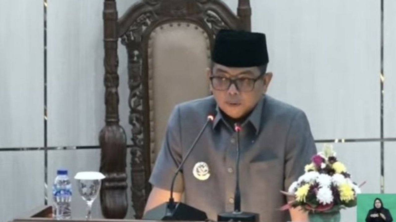 DPRD dan Pemprov Banten sepakat percepat pembangunan daerah melalui penguatan belanja mandatori, pelayanan dasar, dan infrastruktur dalam RAPBD Banten 2026 sebesar Rp10,14 triliun lebih. Prioritas konektivitas jalan.