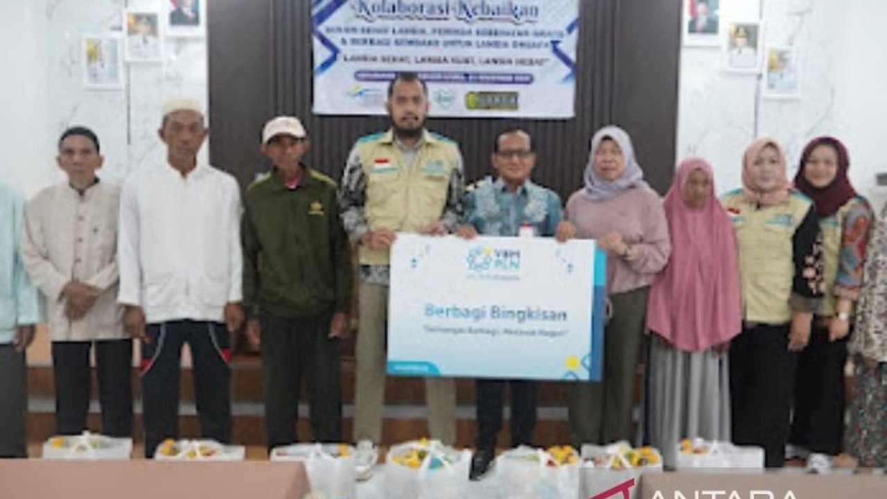Pemkot Banjarmasin bersama PLN UP3 Banjarmasin menggelar Cek Kesehatan Gratis Lansia Banjarmasin dhuafa di Banjarmasin Utara, wujud komitmen tingkatkan kualitas hidup warga dan entaskan kemiskinan ekstrem.