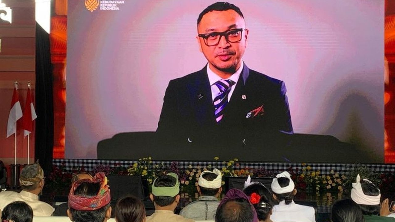 Wamenbud Giring Ganesha menegaskan Jambore Pemuda Adat Kawasan Gunung Batur 2025 menjadi benteng pelestarian budaya dan lingkungan di tengah gempuran modernisasi.