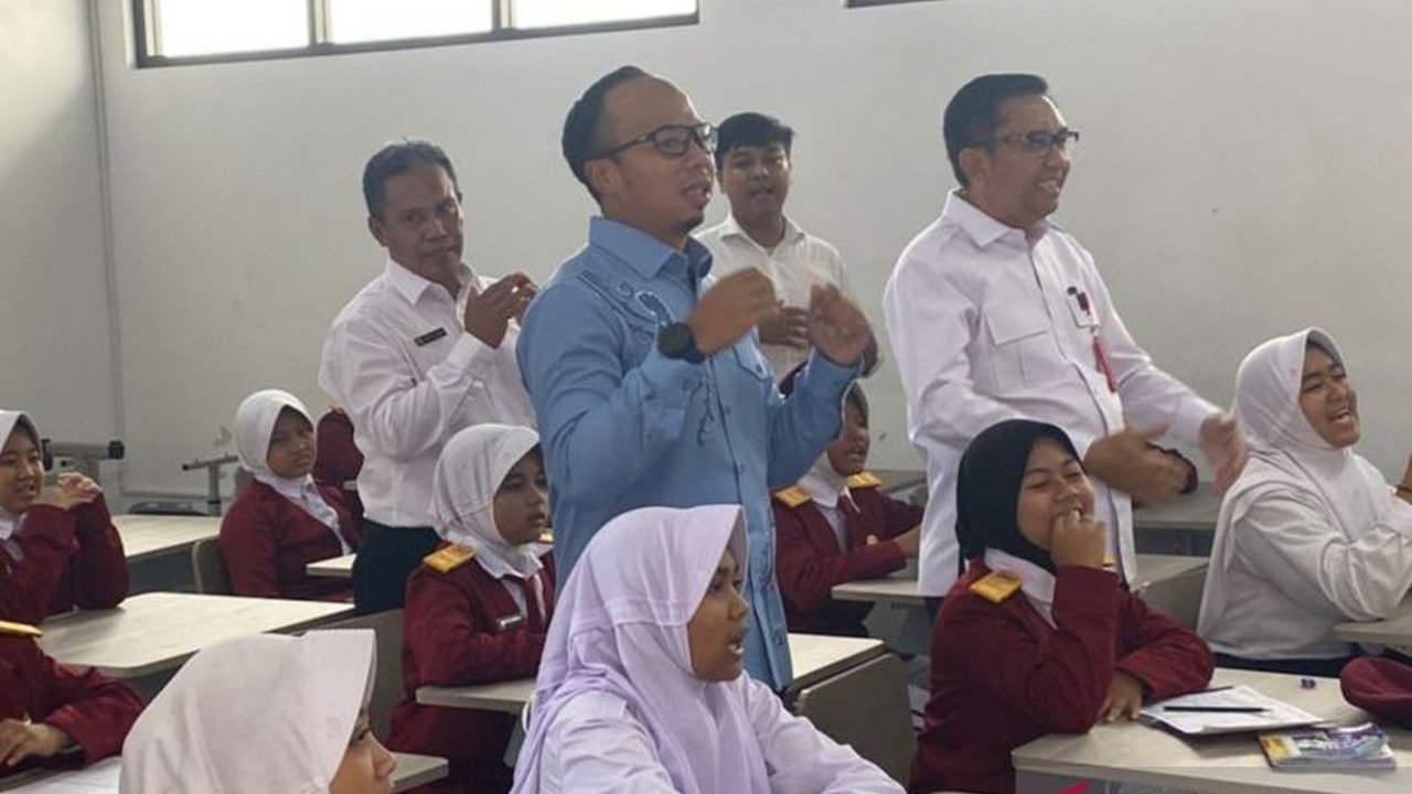 Pemerintah Kota Tasikmalaya mengambil langkah proaktif dengan normalisasi saluran air sebagai program jangka pendek guna mencegah bencana banjir dan hidrometeorologi saat musim penghujan.