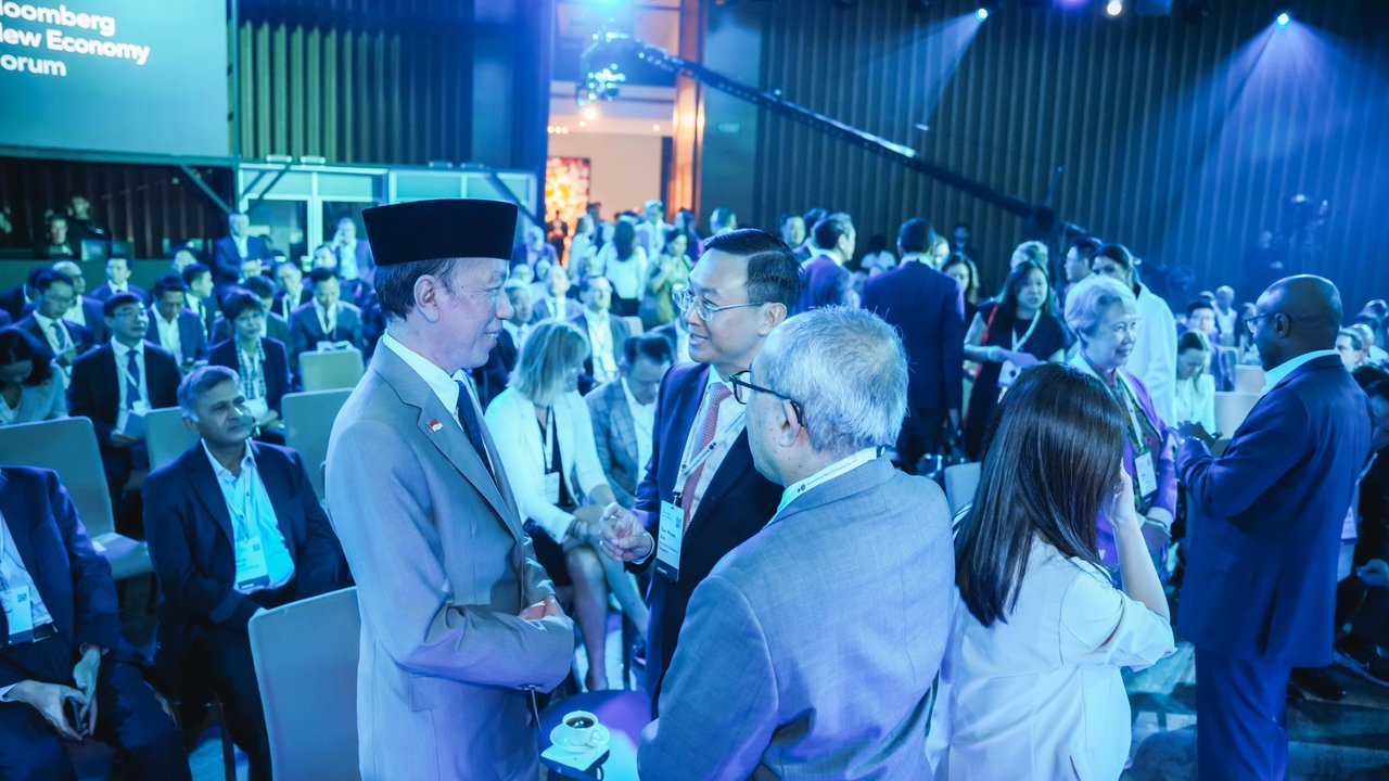 Jokowi Bicara soal Ekonomi Cerdas di Bloomberg New Economy Forum, Singgung Coding dan AI